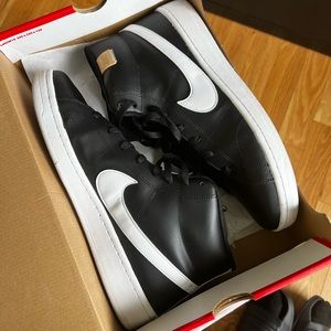 Nike Court Royale 2 Mid